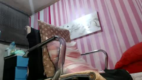 xxrowenatastycockforyouxx online show from June 30, 10:59 am