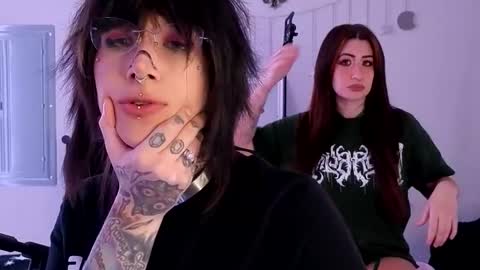 Muse n Poppy online show from February 10, 11:23 pm