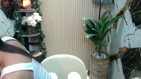 Your Princess Yums online show from December 3, 12:48 am