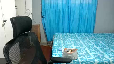 Melissa online show from June 7, 2:52 am