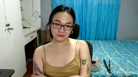 Melissa online show from June 25, 5:12 am