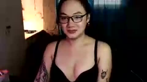 Melissa online show from July 11, 2:49 am