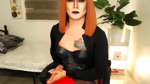 QueenMarina online show from March 31, 6:04 am