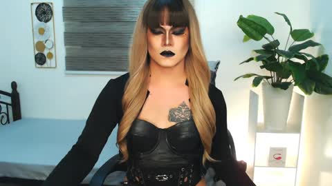 QueenMarina online show from June 19, 8:02 pm
