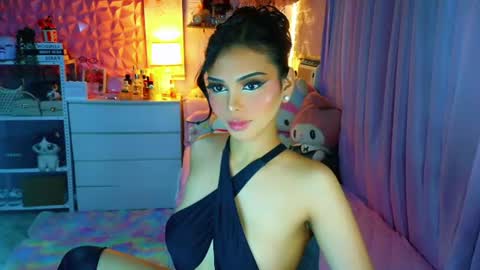 YANG AUDREY LONE online show from July 30, 1:37 am