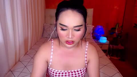 Allisonn Hensly online show from November 3, 9:08 am