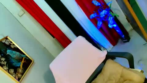 miss yasii online show from November 15, 5:11 pm