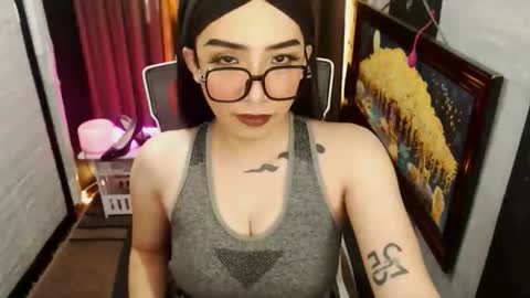 yassiered online show from June 8, 2:34 am