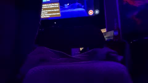 Ella Ts online show from April 6, 8:03 am