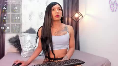Yessicsa  online show from June 8, 11:53 am