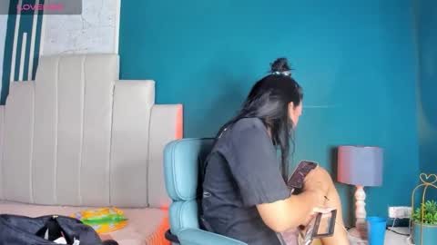 Yossi online show from November 5, 9:14 pm