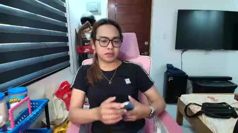 your_dreamgirlxxx69 online show from March 18, 7:51 am