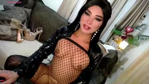 rhea online show from June 11, 1:53 pm