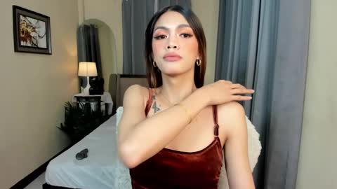 Snapshot of yourhotpatricia69 chatting on December 20, 2:38 pm patty online show from December 20, 2:38 pm