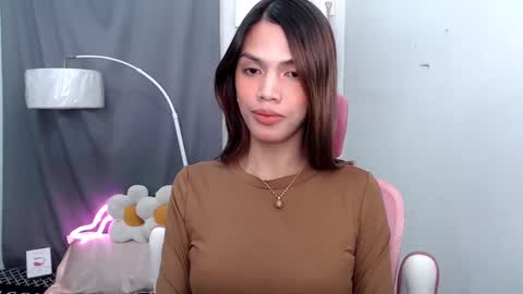 Snapshot of yourhotpatricia69 chatting on January 4, 4:43 pm patty online show from January 4, 4:43 pm