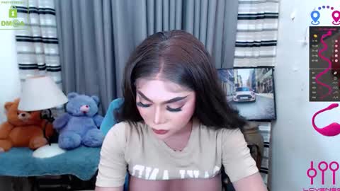 CHARLOTTE online show from November 6, 6:52 pm