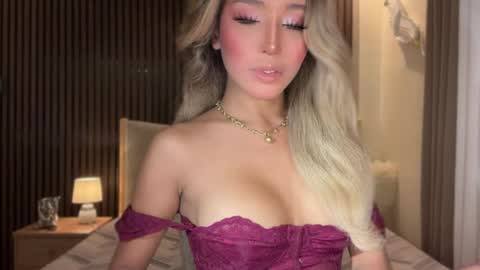 Pearl online show from April 10, 9:15 am