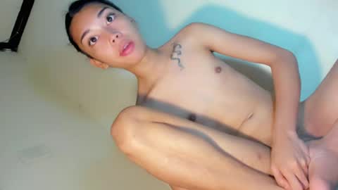 yourlycaezzamae69 online show from July 10, 8:13 pm