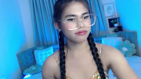 yourprettyblythe_ts online show from December 5, 7:03 am