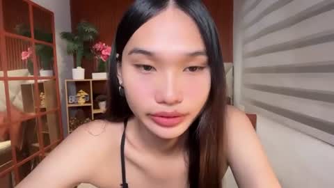 yoursluttyashxx online show from June 13, 5:46 pm