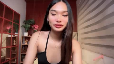 yoursluttyashxx online show from June 28, 5:06 pm