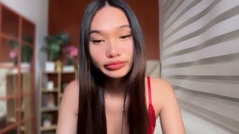 yoursluttyashxx online show from July 28, 11:58 pm