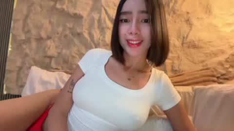 YowgineTheGreat online show from July 11, 10:52 am