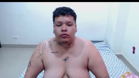 yul and val couple online show from December 19, 10:26 pm