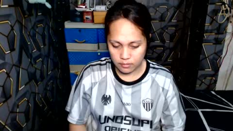 yumi online show from July 6, 8:55 pm