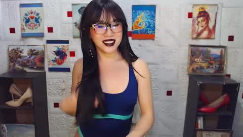 HOT CHLOE 3 online show from November 6, 6:02 am