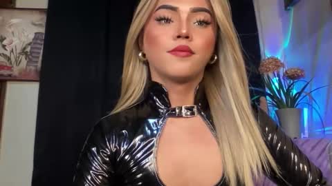 Miss Cali online show from October 22, 7:05 pm