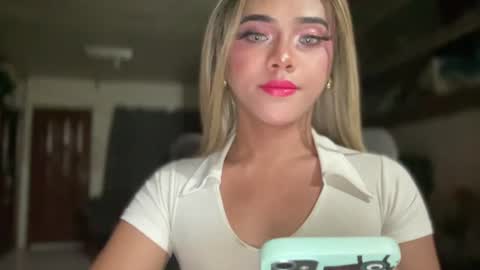 Miss Cali online show from June 18, 7:29 pm