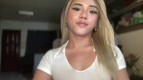 Miss Cali online show from June 19, 8:13 pm