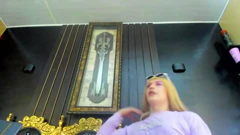 Megan online show from June 19, 9:14 am