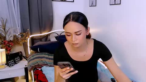 Zia online show from October 25, 6:14 pm