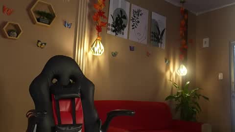 Zion  online show from October 23, 2:32 pm