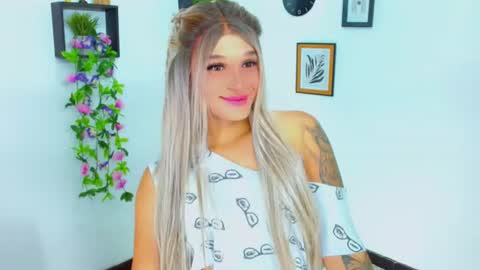 zoeschmmit online show from July 14, 2:05 am