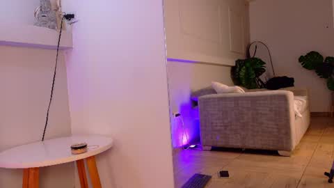 Zoey online show from June 18, 11:26 am