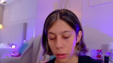 Zoey online show from July 28, 7:39 pm
