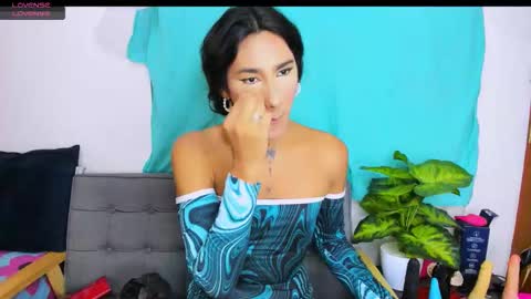 zou_quira online show from November 10, 12:33 am