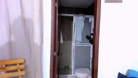 zou_quira online show from June 10, 4:34 am