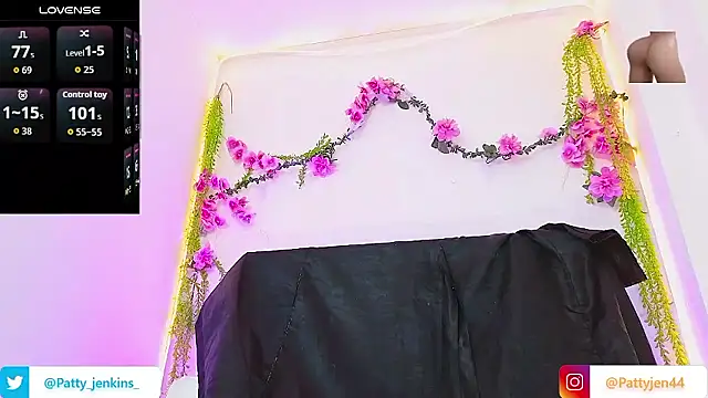 Patty jenkinss  online show from November 26, 1:08 am