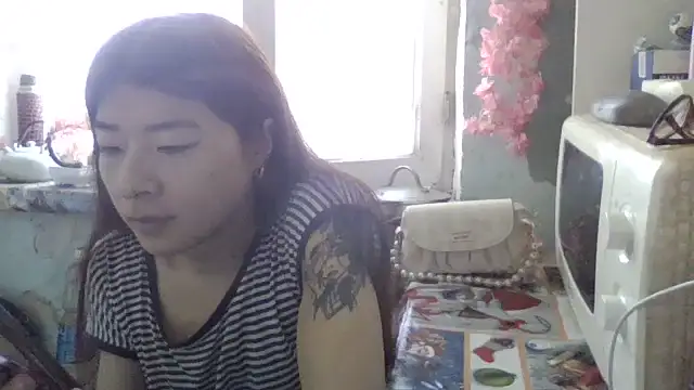 CarlyJoy online show from June 23, 12:46 pm