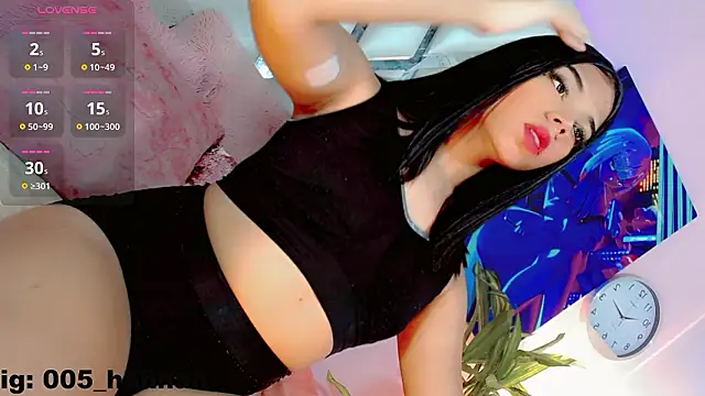 Hannahsmit online show from December 7, 11:56 am