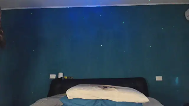 Karendolly  8 online show from July 14, 3:51 pm