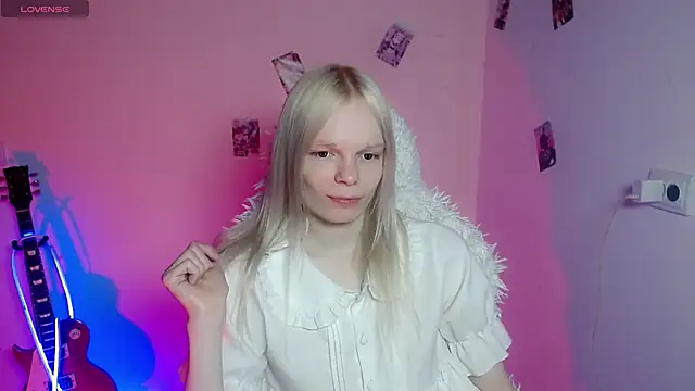 Emily Nyaffee online show from April 4, 4:27 pm
