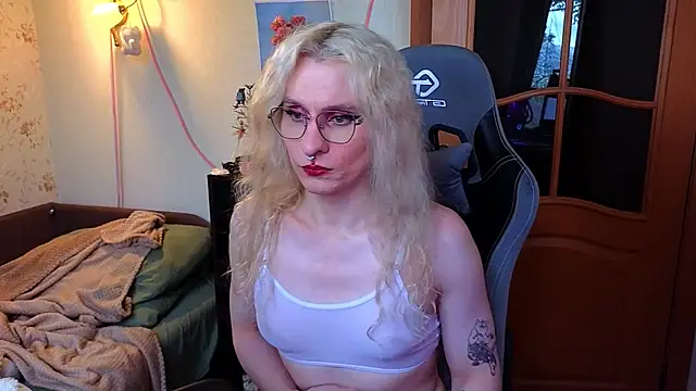 Lori Myaf online show from August 3, 4:13 pm