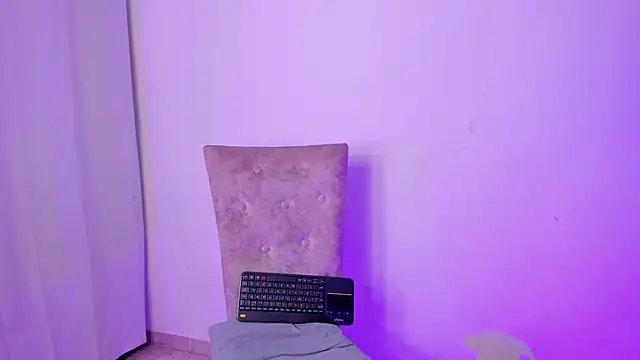 Camila Coxx online show from July 19, 5:45 am