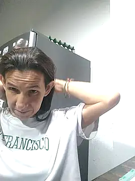 Cameron puppy online show from July 12, 9:39 pm