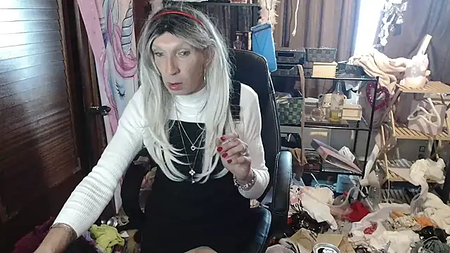 Ombeline1 online show from September 11, 8:00 am